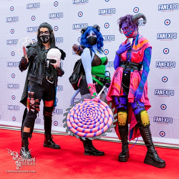 Red Carpet at Fan Expo Dallas 2021-55.jpg